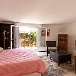 Tulipanes By Interhome Denia
