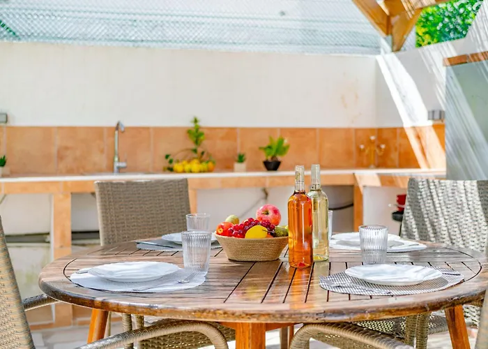 Tulipanes By Interhome Dénia