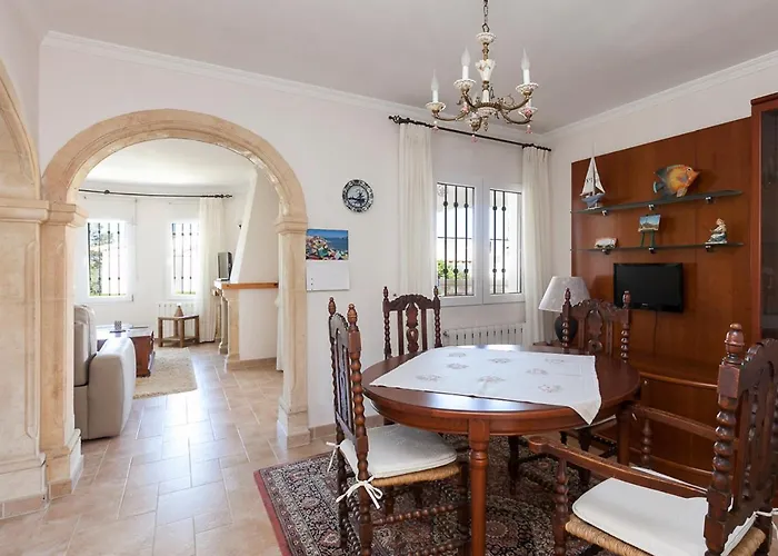 Tulipanes By Interhome Willa Denia